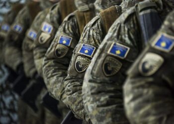 Shërbim i detyrueshëm ushtarak në Kosovë? Ekspertët: Është e pamundur, mungon buxheti