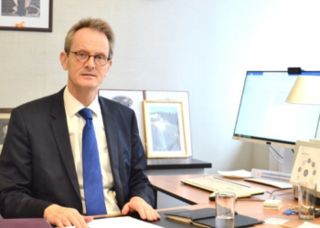 Ambasadori holandez dënon sjelljet e deputetëve të Berishës në Kuvend: Skena të papranueshme