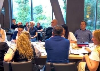 Rama mbledh në Shëngjin ministrat e drejtuesit e partisë, diskutohen objektivat e 2024
