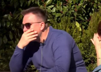 “Nuk e shpëtova dot”, Juli flet për vdekjen e të atit Zef Feda: S’merrte dot frymë, batuta e fundit që më tha ishte…!