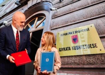 Aprovoi marrëveshjen për emigrantët me Italinë, zbardhet vendimi i Kushtetueses: Nuk ndryshon integritetin territorial të Shqipërisë