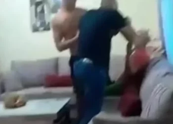 VIDEO/ Akuzohet se e shtyu drejt vetëvrasjes, publikohet momenti kur Xhemal Loka dhunon bashkëshorten