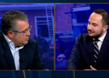 Minxhozi: Duhet t’u thoni boll Berishës e Bashës. Jeni akoma brenda oborrit të 8 Janarit! S’keni liderë, s’e fitoni dot garën