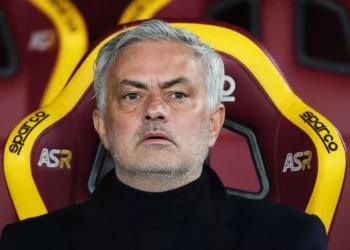 ZYRTARE! José Mourinho nuk është më trajner i Romës