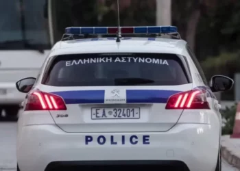 38-vjeçari shqiptar “koka” e organizatës kriminale të kokainës, policia arreston 10 persona në Greqi, 9 të tjerë në kërkim