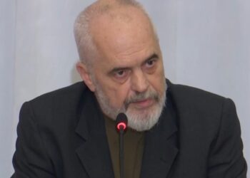 Ju ndihmon dot Basha për 84 votat në Kuvend? Rama me ironi: Jo, jo! Kurrë mos pyesni në këtë orë për të