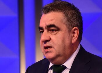 “Berisha ngjiret sot e kësaj dite në dritare, nuk pyet as për komshinjtë”, Gonxhja: Të mos bëjmë të njëjtin gabim si në ‘90