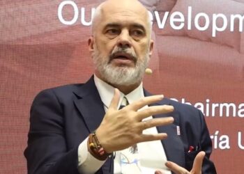 Madrid/ Rama: Kemi rritje të turistëve spanjollë në Shqipëri, vizitorët e huaj kanë qenë të sigurt te ne