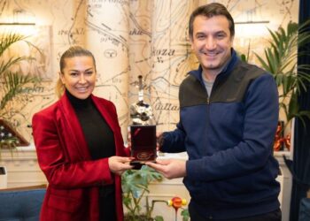 ”Medalja e Mirënjohjes” për kampionen e Getta Beqa, Veliaj: Krenar për vajzat dhe gratë shqiptare që kanë suksese në botë