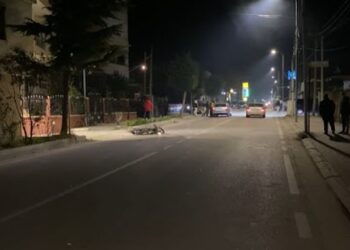 Humbet kontrollin e motomjetit, përplaset me makinën, aksident i rëndë në aksin Pogradec-Qafë Pllocë. Një i plagosur
