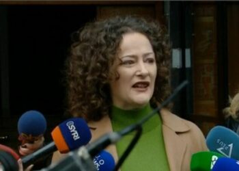 Berisha u flet simpatizantëve përmes së Bijës: Nuk ka pranga që burgosin lirinë tuaj