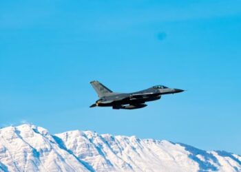 Dy avionë ushtarakë amerikanë fluturojnë mbi Bosnjë, VOA: Shenjë paralajmërimi ndaj thirrjeve serbe për shkëputje