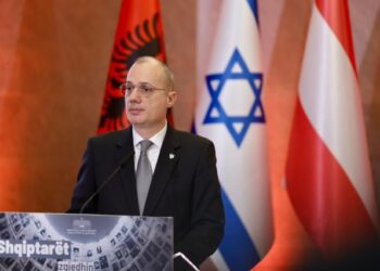 Përkujtimi i Holokaustit, Igli Hasani: Shembulli i shqiptarëve na bën krenar