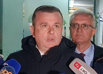 Durrës/ Nënkomisari u vetëvra pas pezullimit nga detyra, Balla: Kemi bërë të gjitha verifikimet, policia e detyruar të zbatojë një vendim gjykate