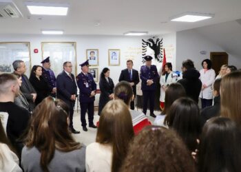 Paketa e Sigurisë në Shkolla, Balla thirrje nxënësve nga Kruja: Bashkëpunoni sa më shumë me Policinë e Shtetit