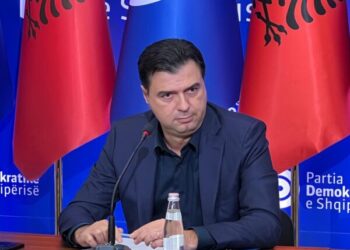 “Zgjedhorja’/ Basha: Ka një komplot. Rama, PS dhe të tjerët bëjnë sikur shahen ditën, por natën bëjnë pazare të mos kemi lista të hapura
