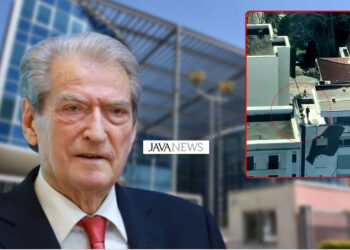 VIDEO / Berisha paraqitet para prokurorëve, militantët e presin te dera e SPAK: O  Sali, o hero…