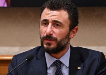 Emri/ E rëndë në Itali: Një 31-vjeçar plagoset nga arma e deputetit italian në natën e ndërrimit të viteve