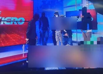 VIDEO/ Merren peng analistët gjatë emisionit live, Ekuadori shpall gjendje emergjence