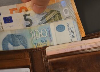 5 superfuqitë e Perëndimit ultimatum Prishtinës: Të pezullohet vendimi për dinarin serb