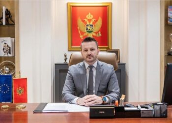 Mali i Zi/ Dhuna ndaj 3 shqiptarëve, ministri shqiptar Dukaj: U bëj thirrje organeve kompetente që të hetojnë urgjentisht të gjitha rrethanat e ngjarjes