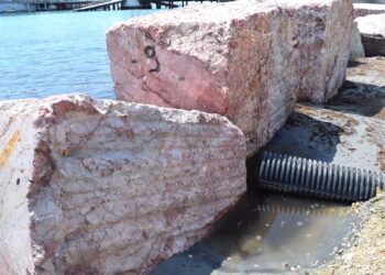 Bizneset turistike që ndotin hapësirat ujore do të gjobiten deri heqje license! Rama ngre Task-Forcën