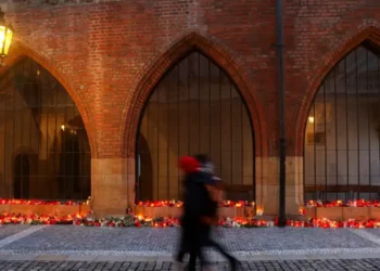 Një muaj pas sulmit me 14 të vdekur në Pragë, Universiteti i Karlit rihap dyert