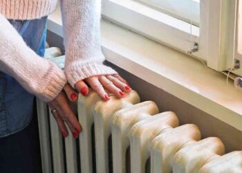 Të ardhurat e pakta, gati 1 milion shqiptarë nuk arrijnë ta mbajnë shtëpinë ngrohtë