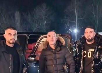 Jeton në arrati/ Kush është “bosi i Gërçecit”, grupi i mafiozëve shqiptar që ekzekutuan “Riku Beun” nga Kavaja!