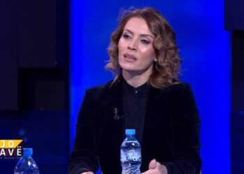 Arratisja e Ahmetajt, deputetja e PS për heqjen e mandatit të ish-zv.kryeministrit: Procedura e ndjekur, njësoj si për të gjithë!
