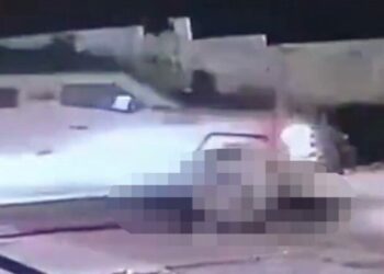 VIDEO/ Pamje të rënda: Ushtarët izraelitë filmohen duke kaluar me veturë sipër trupave të palestinezëve të vrarë