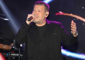 Emri/ Arti në zi: Ndërron jetë këngëtari i njohur grek