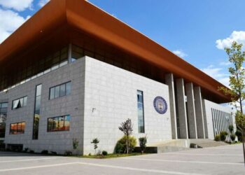 Shkolla e Magjistraturës lehtëson pranimin për kandidatët, heq kriterin e mesatares mbi ‘8’ për lëndët kryesore
