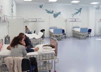 U infektuan me fruth, 6 fëmijë të pavaksinuar mbahen të izoluar në Durrës