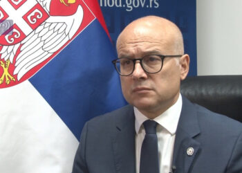 “Nuk kemi pse mërzitemi”, ministri serb i “gëzohet” heqjes së vizave për Kosovën: 500 mijë shqiptarë do të largohen përgjithmonë drejt BE-së