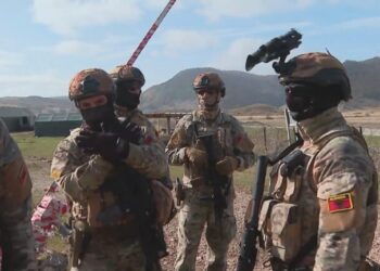VIDEO/ NATO publikon stërvitjen e Komandove Speciale Shqiptare dhe aleatëve që po mbahen në Shqipëri