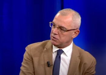 ‘Zgjedhorja’/ Deputeti i PS: Konsensusi s’është gjithmonë i nevojshëm, opozita duhet të kuptojë se s’mund të imponohet me forcë