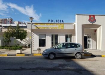 Vlorë/ Francezi gjendet pa shenja jete në apartamentin e një pallati, ja dyshimet e para