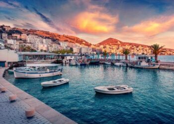 Rama ndan shkrimin e “Mirror”: Jehonë thesareve turistike të Shqipërisë