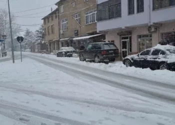 Sinoptikani paralajmëron uljen e temperaturave: Dëbora zbret deri në zonat bregdetare