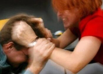 E raportoi të zhdukur, gruaja ‘i bën gjëmën’ burrit, ja ngjarja tragji-komike si në filma