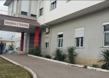 Detaje/ Plagosja e rëndë me frezë e 5 vjeçarit në Vlorë: I ati nuk e pa kur i mituri iu afrua pajisjes! Fëmija me plagë…!