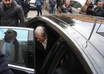Avokati: Berisha para prokurorëve të SPAK ka qenë më i urti i botës, shkoi 3 herë banjë
