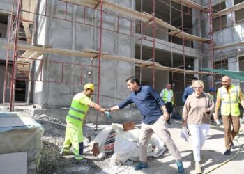 Risitë e buxhetit të Tiranës/ Nga linja e shpejtë e autobusëve, tek shkollat dhe ndriçimi LED