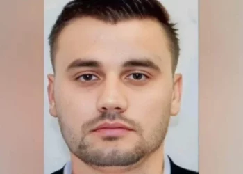 “Burgosi” gruan dhe fëmijët në shtëpi/ Vajza 9-vjeçare mori guximin dhe theu heshtjen, policisë ai i tha se bashkëshortja fliste me…!