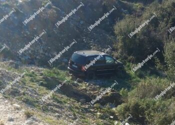 Dy të plagosura nga aksidenti në rrugën Sarandë-Delvinë, makina del nga rruga!
