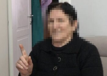 “Ishte xheloz prandaj i vuri kamerat”, flet nëna e 34-vjeçarit që mbante të mbyllur gruan
