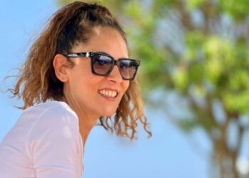Jasmina dhe poezia e saj! Historia e shqiptares që u vendos në Siçili 23 vite më parë dhe nuk u largua më