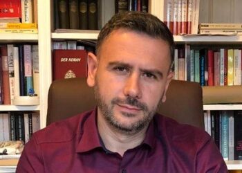 Përplasja në xhaminë “Dine Hoxha”, Arapi: Myftiu, pjesë e FETO, i akuzuar për manipulim zgjedhjesh