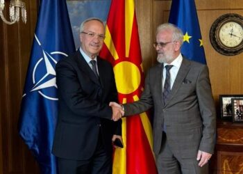 Kryeministri shqiptar në Shkup, Talat Xhaferi merr këshilltarin e parë nga Tirana, Besnik Bare